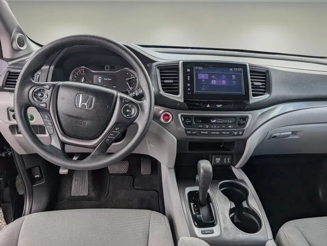 2016 Honda Pilot EX (5FNYF5H34GB) with an Regular Unleaded V-6 3.5 L/212 engine, 6-Speed Automatic w/OD transmission, located at 5115 14th Ave., Columbus, GA, 31904, (706) 323-0345, 32.511494, -84.971046 - 2016 Honda Pilot EX - Photo#12