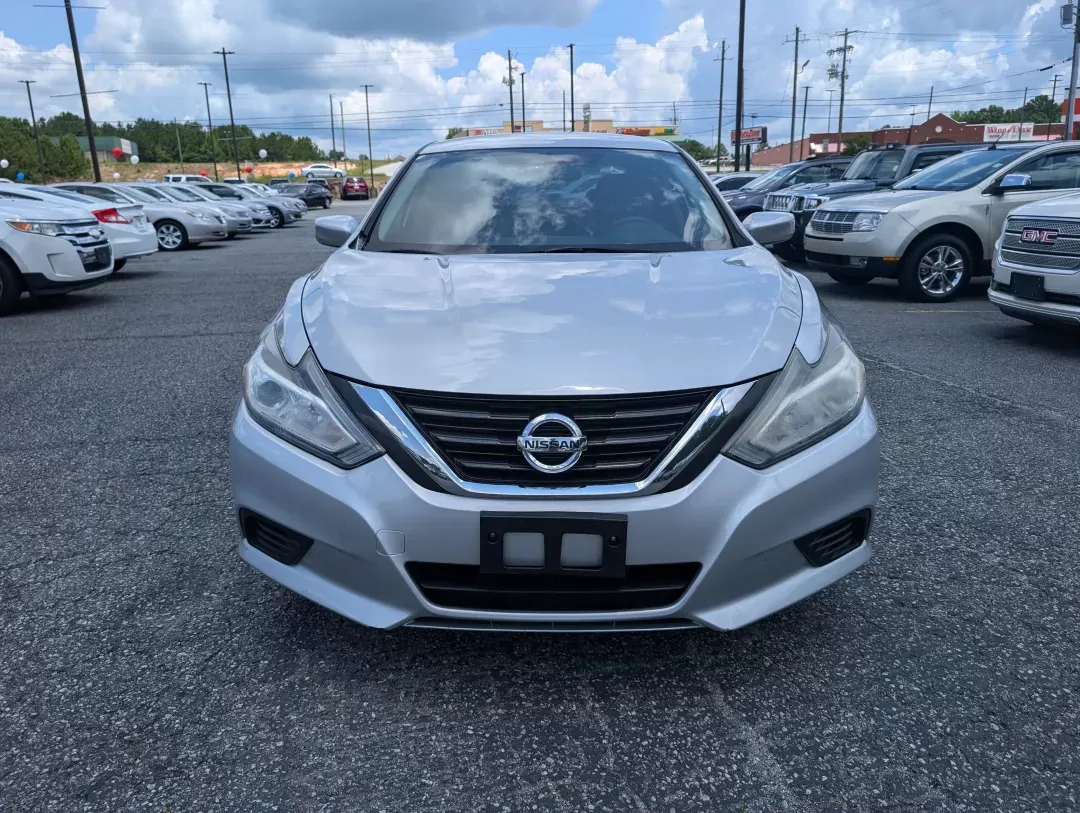 2016 Nissan Altima 2.5 (1N4AL3AP4GN) with an Regular Unleaded I-4 2.5 L/152 engine, 1-Speed CVT w/OD transmission, located at 3959 U.S. 80 W, Phenix City, AL, 36870, (334) 297-4885, 32.469296, -85.135185 - 2016 Nissan Altima 2.5 - Photo#1