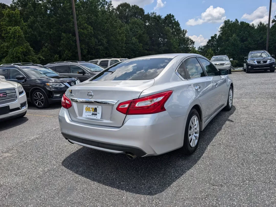 2016 Nissan Altima 2.5 (1N4AL3AP4GN) with an Regular Unleaded I-4 2.5 L/152 engine, 1-Speed CVT w/OD transmission, located at 3959 U.S. 80 W, Phenix City, AL, 36870, (334) 297-4885, 32.469296, -85.135185 - 2016 Nissan Altima 2.5 - Photo#4