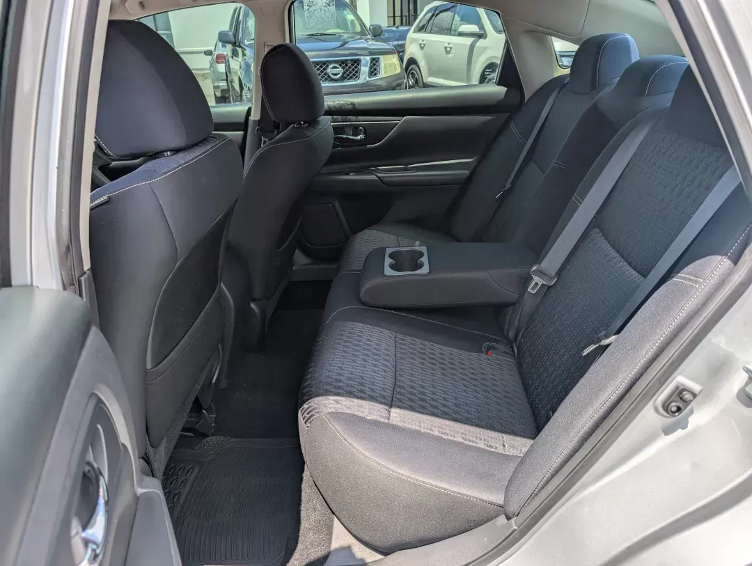 2016 Nissan Altima 2.5 (1N4AL3AP4GN) with an Regular Unleaded I-4 2.5 L/152 engine, 1-Speed CVT w/OD transmission, located at 3959 U.S. 80 W, Phenix City, AL, 36870, (334) 297-4885, 32.469296, -85.135185 - 2016 Nissan Altima 2.5 - Photo#10