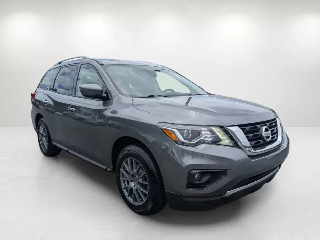 2019 /Charcoal Nissan Pathfinder SV (5N1DR2MM4KC) with an Regular Unleaded V-6 3.5 L/213 engine, 1-Speed CVT w/OD transmission, located at 3959 U.S. 80 W, Phenix City, AL, 36870, (334) 297-4885, 32.469296, -85.135185 - 2019 Nissan Pathfinder SV - Photo#3