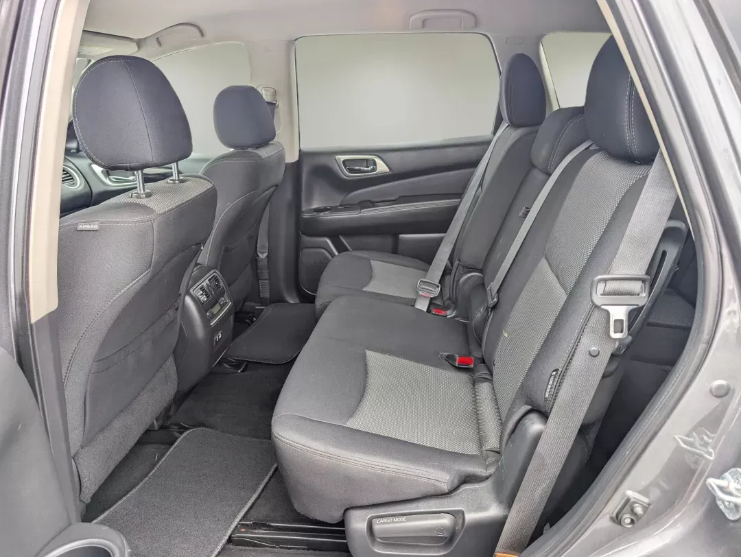2019 /Charcoal Nissan Pathfinder SV (5N1DR2MM4KC) with an Regular Unleaded V-6 3.5 L/213 engine, 1-Speed CVT w/OD transmission, located at 3959 U.S. 80 W, Phenix City, AL, 36870, (334) 297-4885, 32.469296, -85.135185 - 2019 Nissan Pathfinder SV - Photo#11