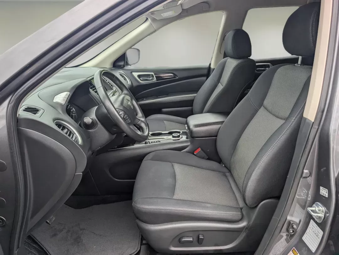 2019 /Charcoal Nissan Pathfinder SV (5N1DR2MM4KC) with an Regular Unleaded V-6 3.5 L/213 engine, 1-Speed CVT w/OD transmission, located at 5115 14th Ave., Columbus, GA, 31904, (706) 323-0345, 32.511494, -84.971046 - 2019 Nissan Pathfinder SV - Photo#9