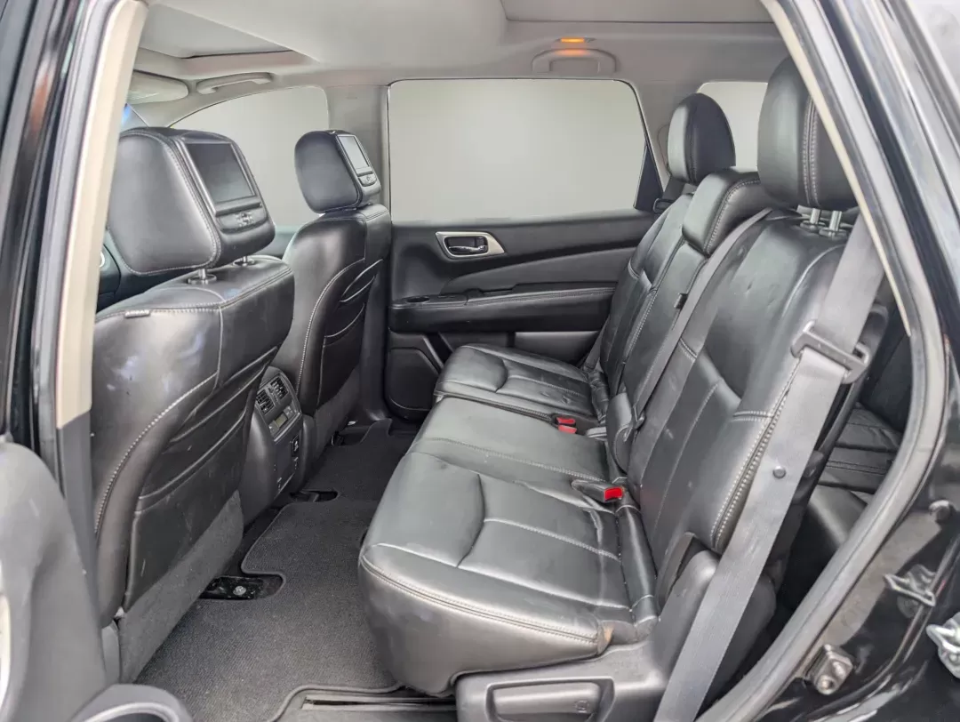 2013 /Charcoal Nissan Pathfinder SL (5N1AR2MN7DC) with an Gas V6 3.5L/ engine, 1-Speed Continuously Variable Ratio transmission, located at 3959 U.S. 80 W, Phenix City, AL, 36870, (334) 297-4885, 32.469296, -85.135185 - 2013 Nissan Pathfinder SL - Photo#11