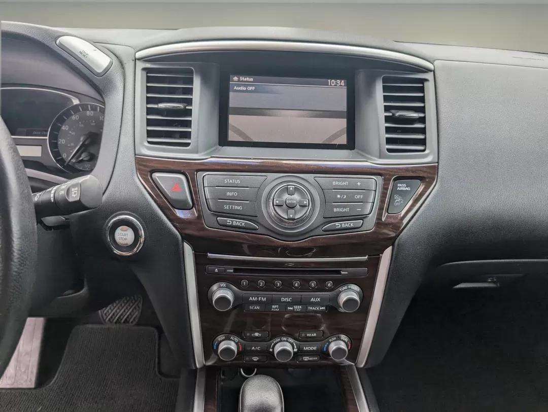 2013 /Charcoal Nissan Pathfinder SL (5N1AR2MN7DC) with an Gas V6 3.5L/ engine, 1-Speed Continuously Variable Ratio transmission, located at 3959 U.S. 80 W, Phenix City, AL, 36870, (334) 297-4885, 32.469296, -85.135185 - 2013 Nissan Pathfinder SL - Photo#16