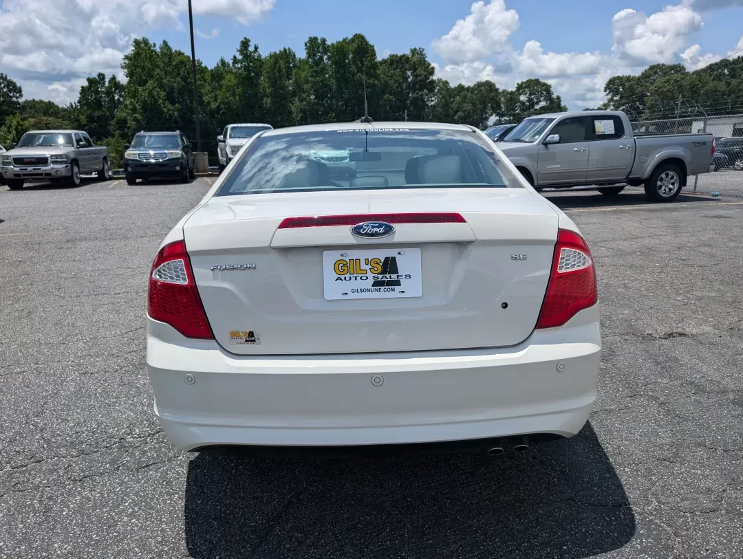 2012 Ford Fusion SE (3FAHP0HAXCR) with an Gas I4 2.5L/152 engine, 6-Speed Automatic transmission, located at 3959 U.S. 80 W, Phenix City, AL, 36870, (334) 297-4885, 32.469296, -85.135185 - 2012 Ford Fusion SE - Photo#5