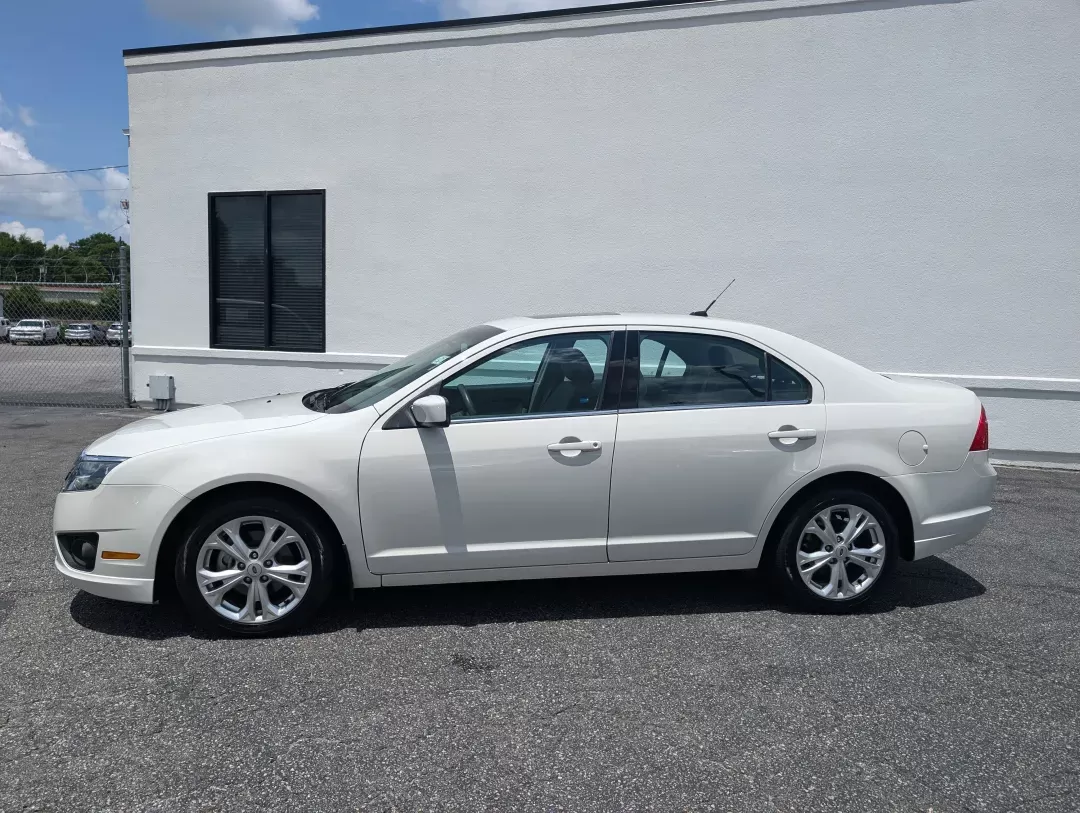 2012 Ford Fusion SE (3FAHP0HAXCR) with an Gas I4 2.5L/152 engine, 6-Speed Automatic transmission, located at 3959 U.S. 80 W, Phenix City, AL, 36870, (334) 297-4885, 32.469296, -85.135185 - 2012 Ford Fusion SE - Photo#7