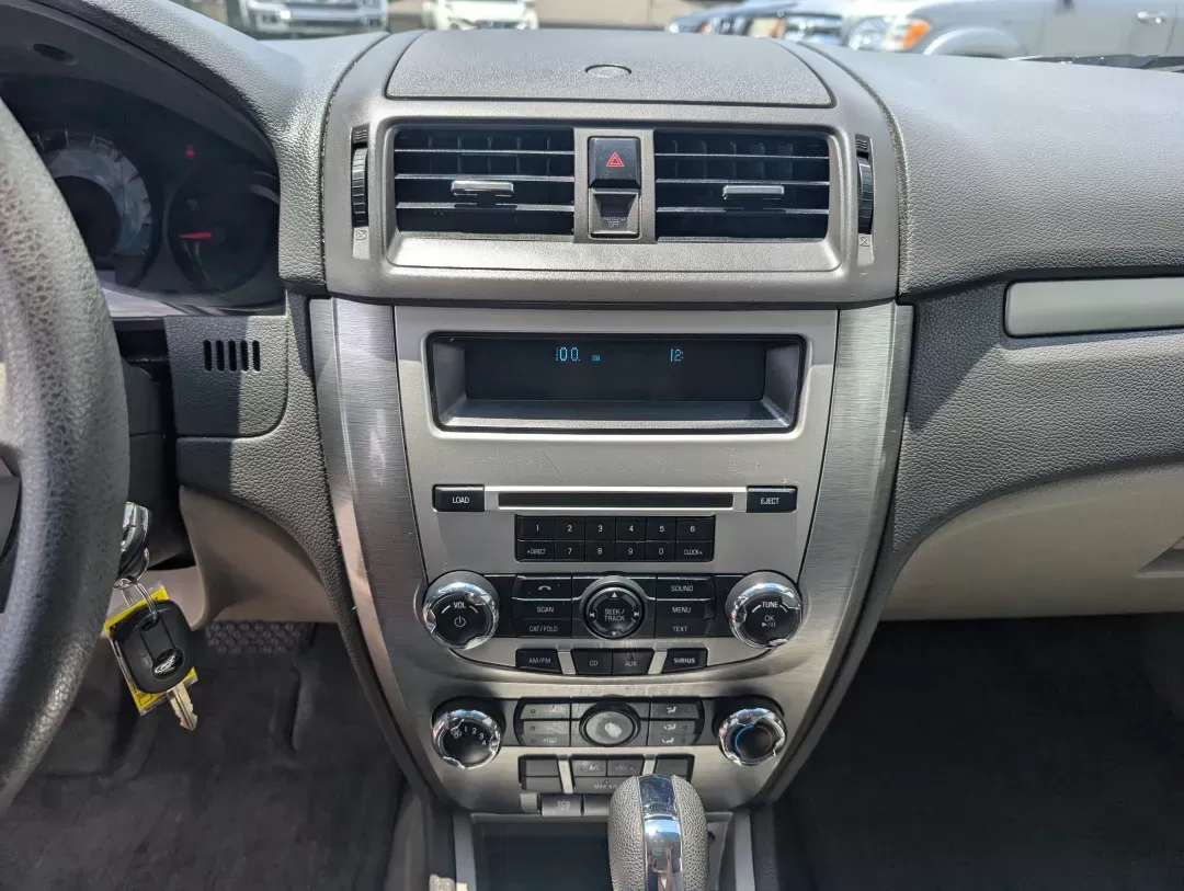 2012 Ford Fusion SE (3FAHP0HAXCR) with an Gas I4 2.5L/152 engine, 6-Speed Automatic transmission, located at 3959 U.S. 80 W, Phenix City, AL, 36870, (334) 297-4885, 32.469296, -85.135185 - 2012 Ford Fusion SE - Photo#14