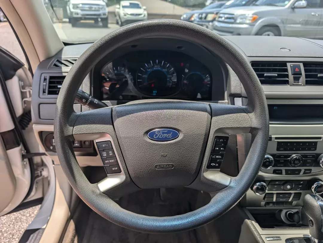 2012 Ford Fusion SE (3FAHP0HAXCR) with an Gas I4 2.5L/152 engine, 6-Speed Automatic transmission, located at 3959 U.S. 80 W, Phenix City, AL, 36870, (334) 297-4885, 32.469296, -85.135185 - 2012 Ford Fusion SE - Photo#15