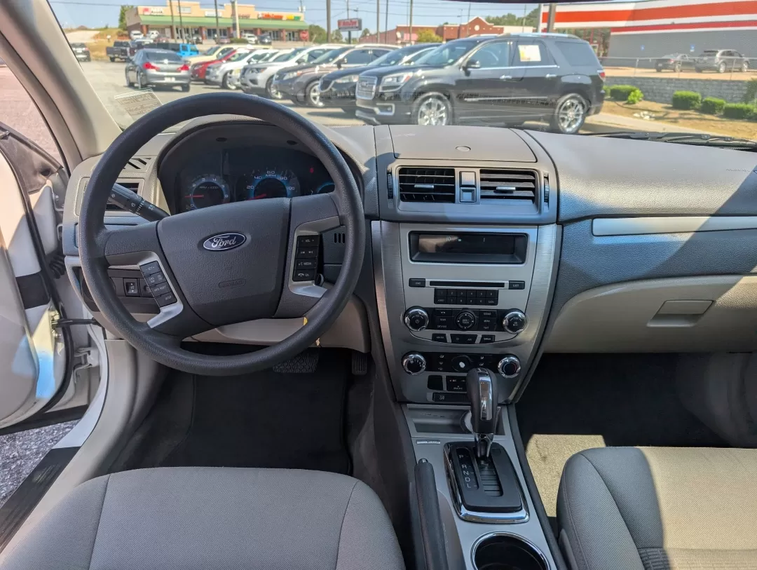 2012 Ford Fusion SE (3FAHP0HAXCR) with an Other engine, located at 3959 U.S. 80 W, Phenix City, AL, 36870, (334) 297-4885, 32.469296, -85.135185 - **Discover Your Next Adventure with the 2012 Ford Fusion SE at Gils Auto in Phenix City, AL!**<br /> <br /> Are you looking for a reliable and stylish sedan that perfectly balances comfort and performance? The 2012 Ford Fusion SE is your perfect companion for everyday commutes or weekend getaways. W - Photo#12