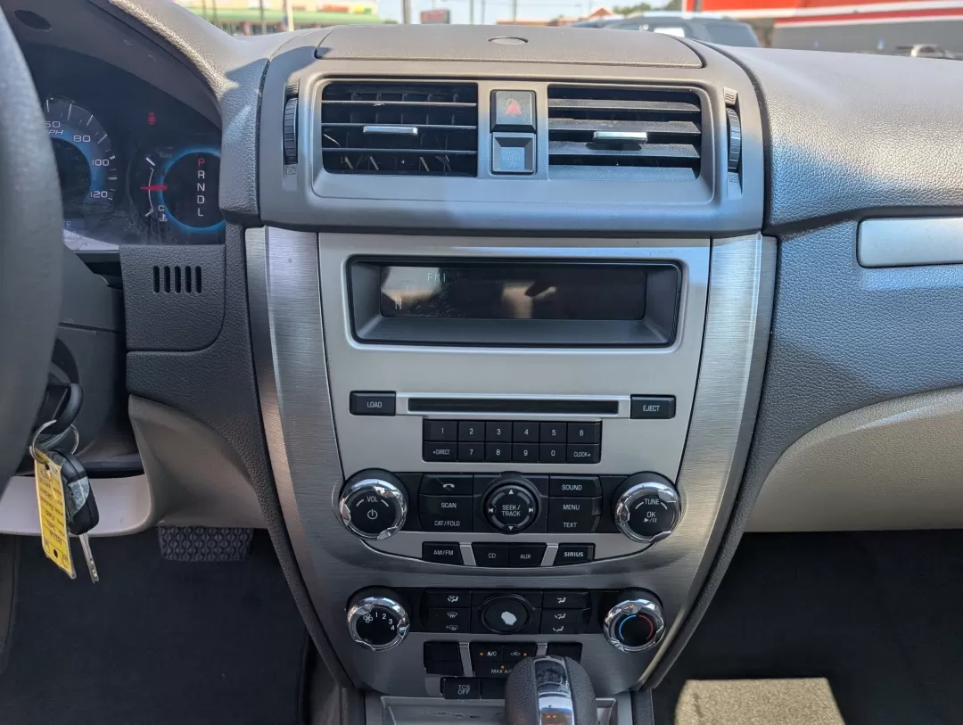 2012 Ford Fusion SE (3FAHP0HAXCR) with an Other engine, located at 3959 U.S. 80 W, Phenix City, AL, 36870, (334) 297-4885, 32.469296, -85.135185 - **Discover Your Next Adventure with the 2012 Ford Fusion SE at Gils Auto in Phenix City, AL!**<br /> <br /> Are you looking for a reliable and stylish sedan that perfectly balances comfort and performance? The 2012 Ford Fusion SE is your perfect companion for everyday commutes or weekend getaways. W - Photo#15