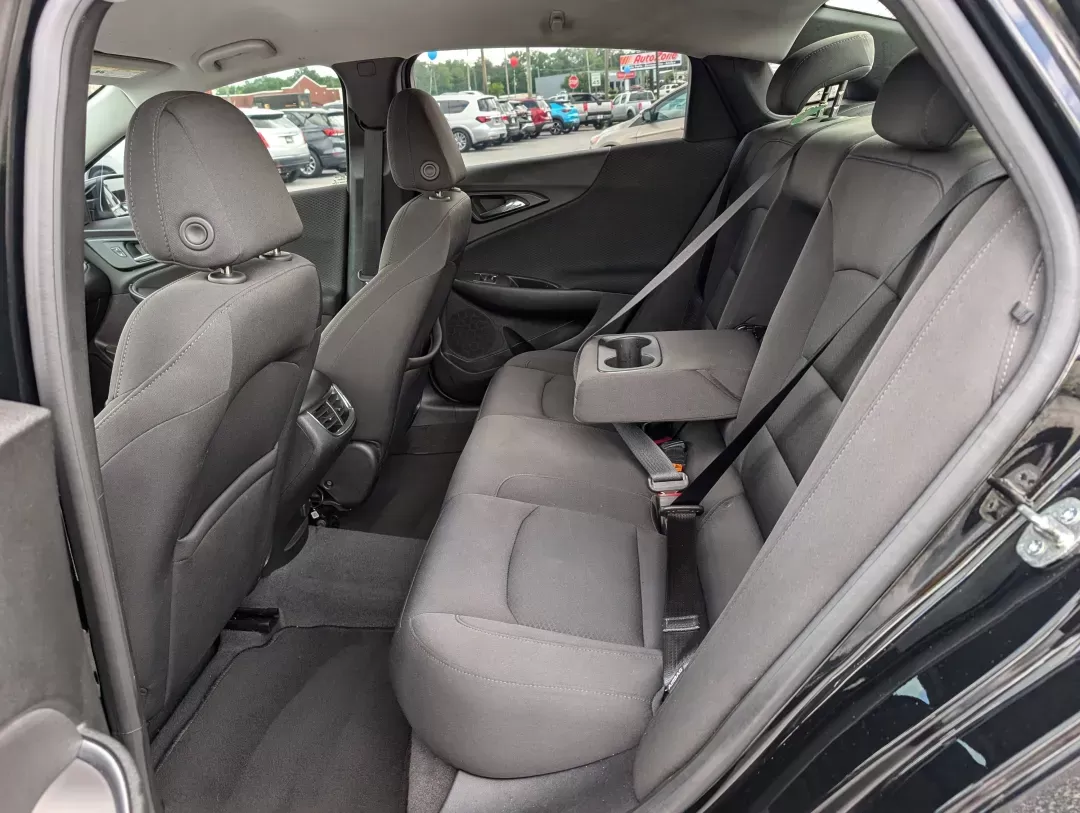 2019 /Jet Black Chevrolet Malibu LT (1G1ZD5ST4KF) with an Turbocharged Gas I4 1.5L/91 engine, 1-Speed Automatic transmission, located at 3959 U.S. 80 W, Phenix City, AL, 36870, (334) 297-4885, 32.469296, -85.135185 - 2019 Chevrolet Malibu LT - Photo#10