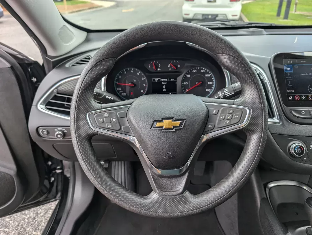 2019 /Jet Black Chevrolet Malibu LT (1G1ZD5ST4KF) with an Turbocharged Gas I4 1.5L/91 engine, 1-Speed Automatic transmission, located at 3959 U.S. 80 W, Phenix City, AL, 36870, (334) 297-4885, 32.469296, -85.135185 - 2019 Chevrolet Malibu LT - Photo#15