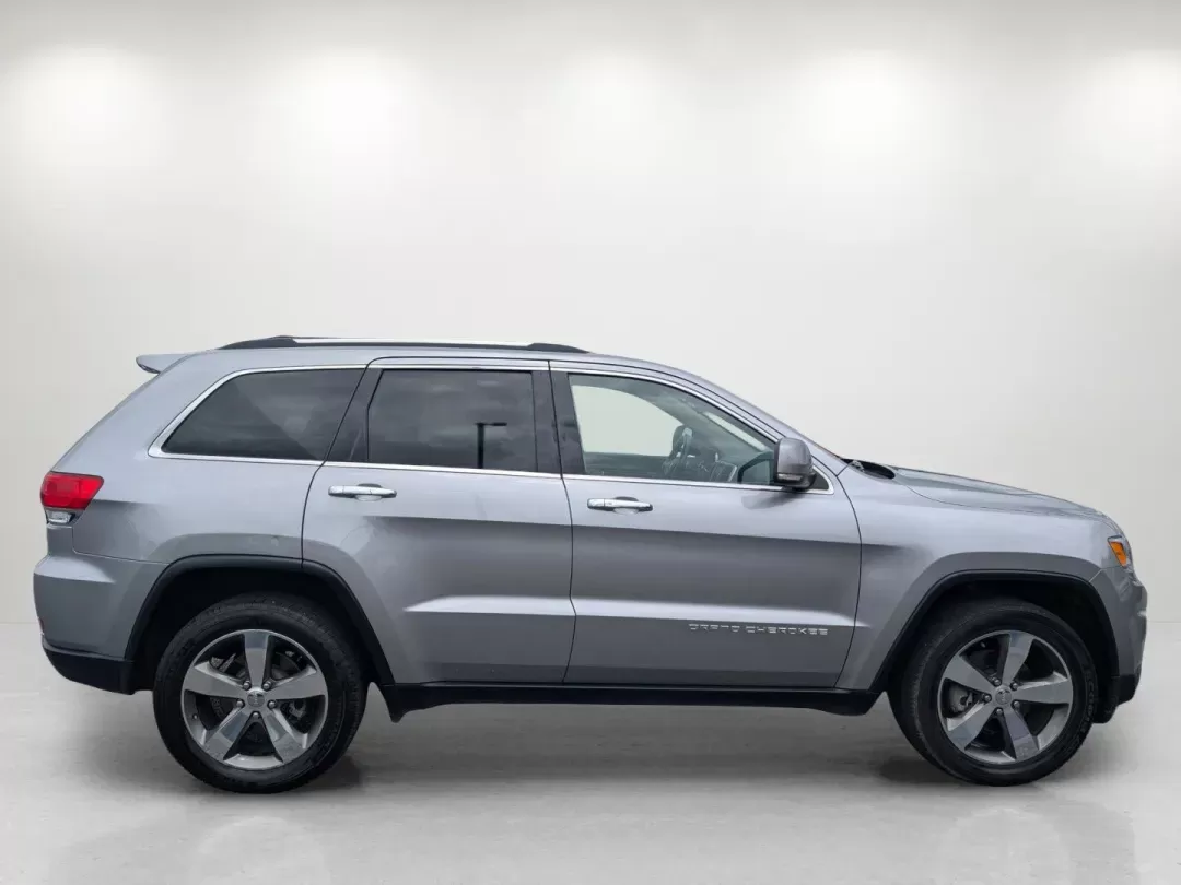 2014 /Black/Lt Frost Beige Jeep Grand Cherokee Limited (1C4RJEBG4EC) with an Regular Unleaded V-6 3.6 L/220 engine, 8-Speed Automatic w/OD transmission, located at 804 22nd Ave, Phenix City, AL, 36870, (334) 297-1860, 32.484749, -85.024475 - 2014 Jeep Grand Cherokee Limited - Photo#3