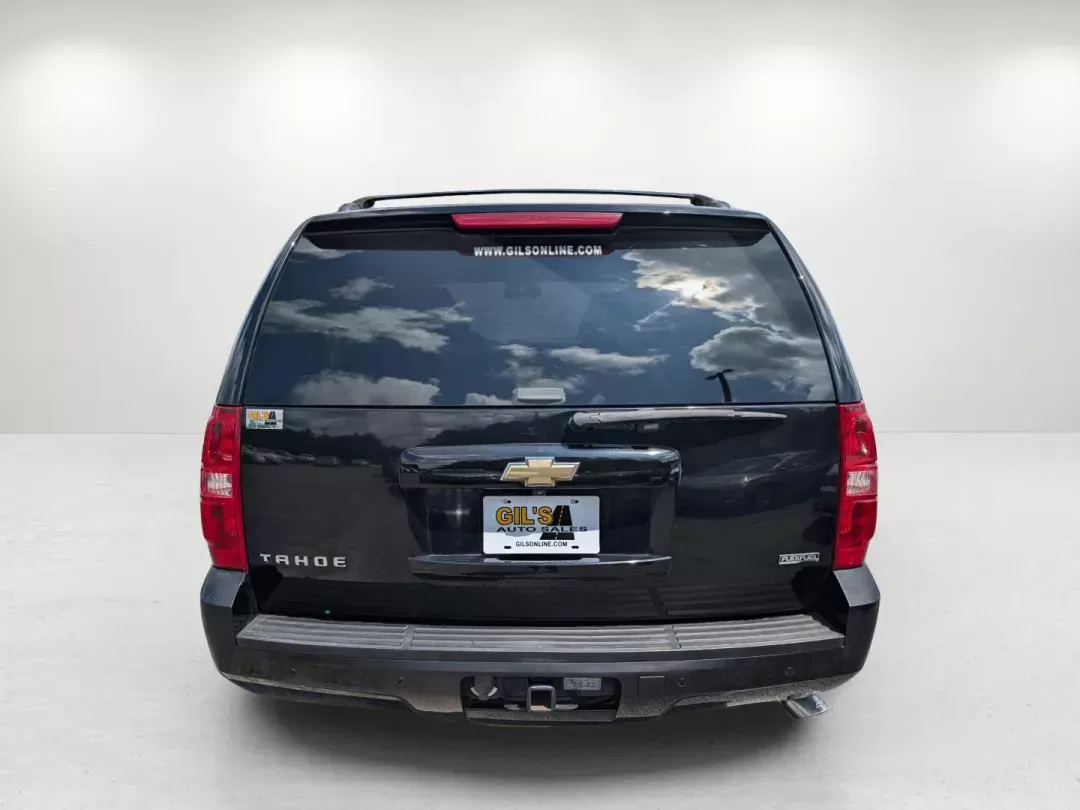 2008 /Ebony Chevrolet Tahoe LTZ (1GNFK130X8R) with an Gas/Ethanol V8 5.3L/323 engine, 4-Speed Automatic w/OD transmission, located at 1430 Gateway Drive, Opelika, AL, 36801, (334) 239-0944, 32.637871, -85.409790 - 2008 Chevrolet Tahoe LTZ - Photo#5