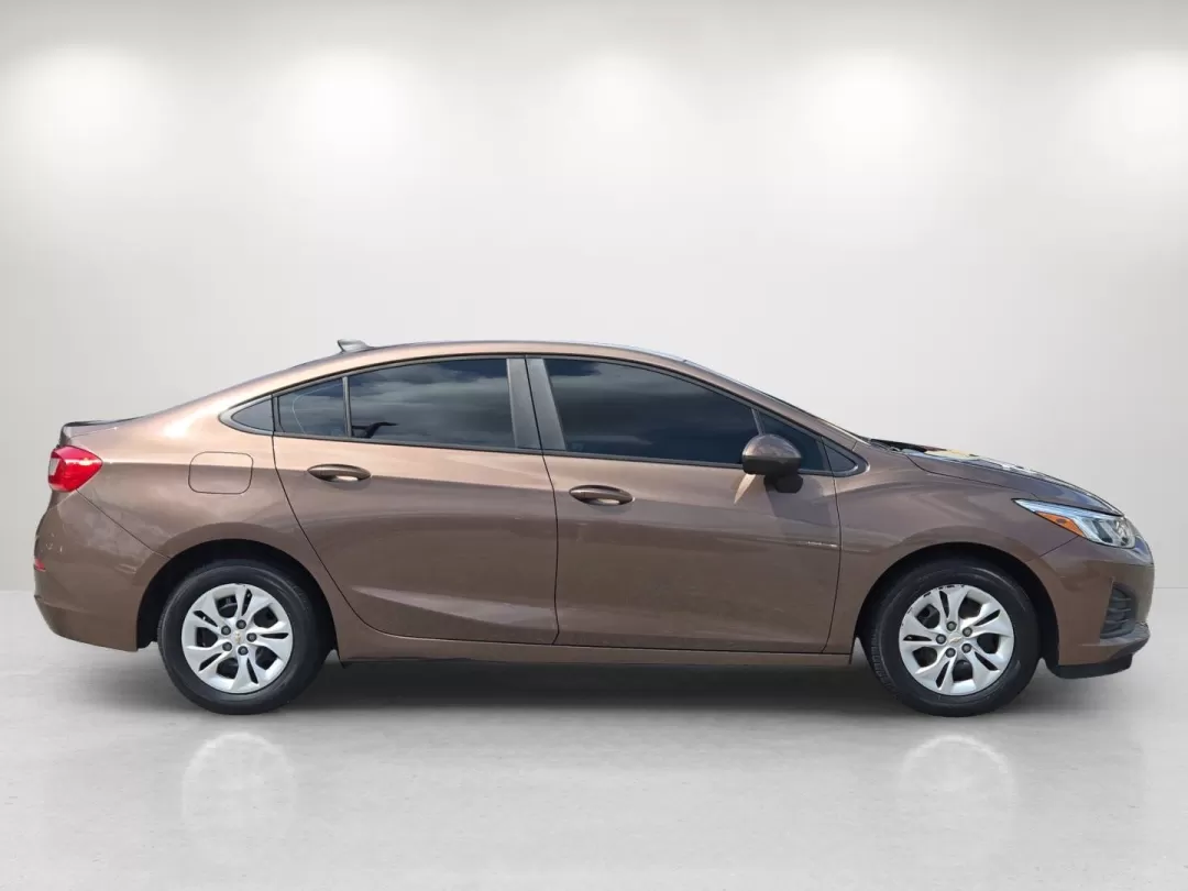 2019 /Jet Black/Galvanized Chevrolet Cruze LS (1G1BC5SMXK7) with an Other engine, located at 3959 U.S. 80 W, Phenix City, AL, 36870, (334) 297-4885, 32.469296, -85.135185 - **Discover Your Perfect Commuter with the 2019 Chevrolet Cruze at Gils Auto - Phenix City**<br /> <br /> Are you searching for a reliable, fuel-efficient vehicle that fits seamlessly into your daily routine? Look no further than the sleek and stylish 2019 Chevrolet Cruze, perfect for those long comm - Photo#3