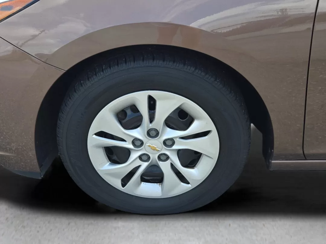 2019 /Jet Black/Galvanized Chevrolet Cruze LS (1G1BC5SMXK7) with an Other engine, located at 3959 U.S. 80 W, Phenix City, AL, 36870, (334) 297-4885, 32.469296, -85.135185 - **Discover Your Perfect Commuter with the 2019 Chevrolet Cruze at Gils Auto - Phenix City**<br /> <br /> Are you searching for a reliable, fuel-efficient vehicle that fits seamlessly into your daily routine? Look no further than the sleek and stylish 2019 Chevrolet Cruze, perfect for those long comm - Photo#8