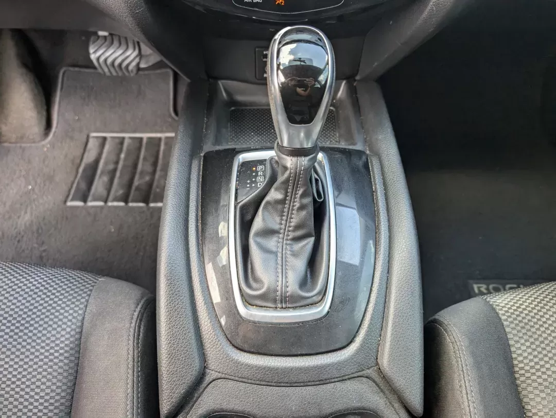 2017 /Charcoal Nissan Rogue Sport SV (JN1BJ1CP3HW) with an Regular Unleaded I-4 2.0 L/122 engine, 1-Speed CVT w/OD transmission, located at 3959 U.S. 80 W, Phenix City, AL, 36870, (334) 297-4885, 32.469296, -85.135185 - 2017 Nissan Rogue Sport SV - Photo#13