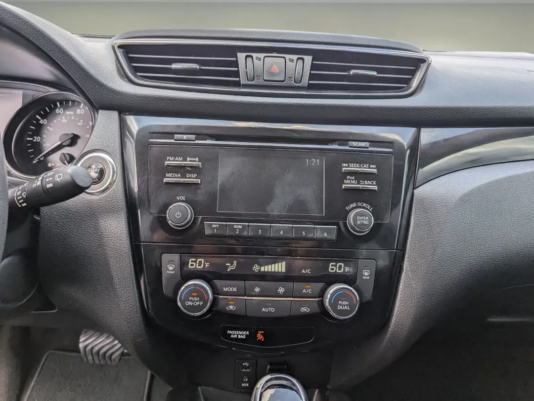 2017 /Charcoal Nissan Rogue Sport SV (JN1BJ1CP3HW) with an Regular Unleaded I-4 2.0 L/122 engine, 1-Speed CVT w/OD transmission, located at 3959 U.S. 80 W, Phenix City, AL, 36870, (334) 297-4885, 32.469296, -85.135185 - 2017 Nissan Rogue Sport SV - Photo#14