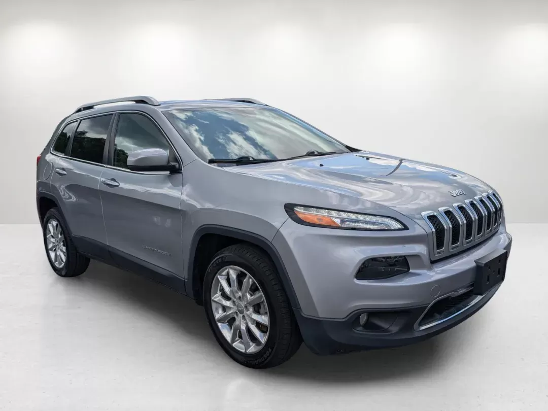 2015 /Black Jeep Cherokee Limited (1C4PJLDS8FW) with an Regular Unleaded V-6 3.2 L/198 engine, 9-Speed Automatic w/OD transmission, located at 3959 U.S. 80 W, Phenix City, AL, 36870, (334) 297-4885, 32.469296, -85.135185 - 2015 Jeep Cherokee Limited - Photo#2