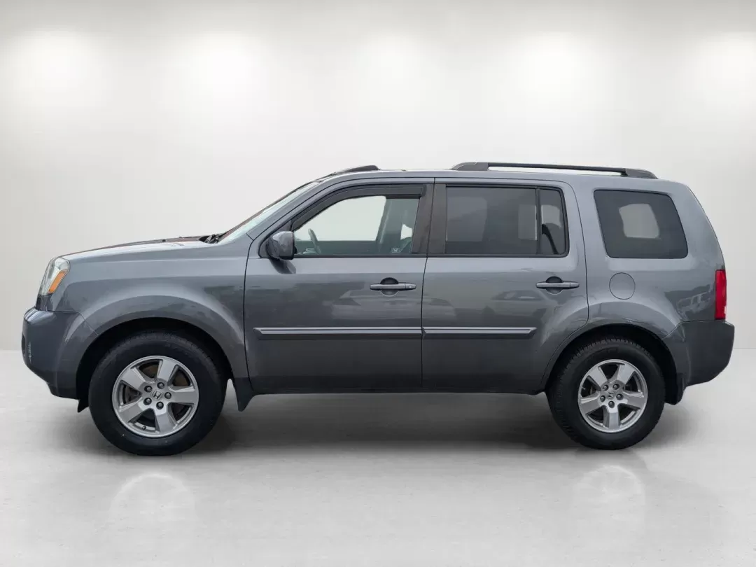 2011 Honda Pilot EX-L (5FNYF3H73BB) with an Gas V6 3.5L/212 engine, 5-Speed Automatic w/OD transmission, located at 521 Old Farm Lane Rd, Prattville, AL, 36066, (334) 325-1505, 32.482460, -86.416367 - 2011 Honda Pilot EX-L - Photo#7