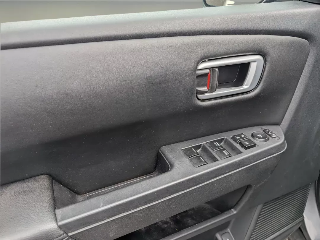 2011 Honda Pilot EX-L (5FNYF3H73BB) with an Gas V6 3.5L/212 engine, 5-Speed Automatic w/OD transmission, located at 521 Old Farm Lane Rd, Prattville, AL, 36066, (334) 325-1505, 32.482460, -86.416367 - 2011 Honda Pilot EX-L - Photo#8