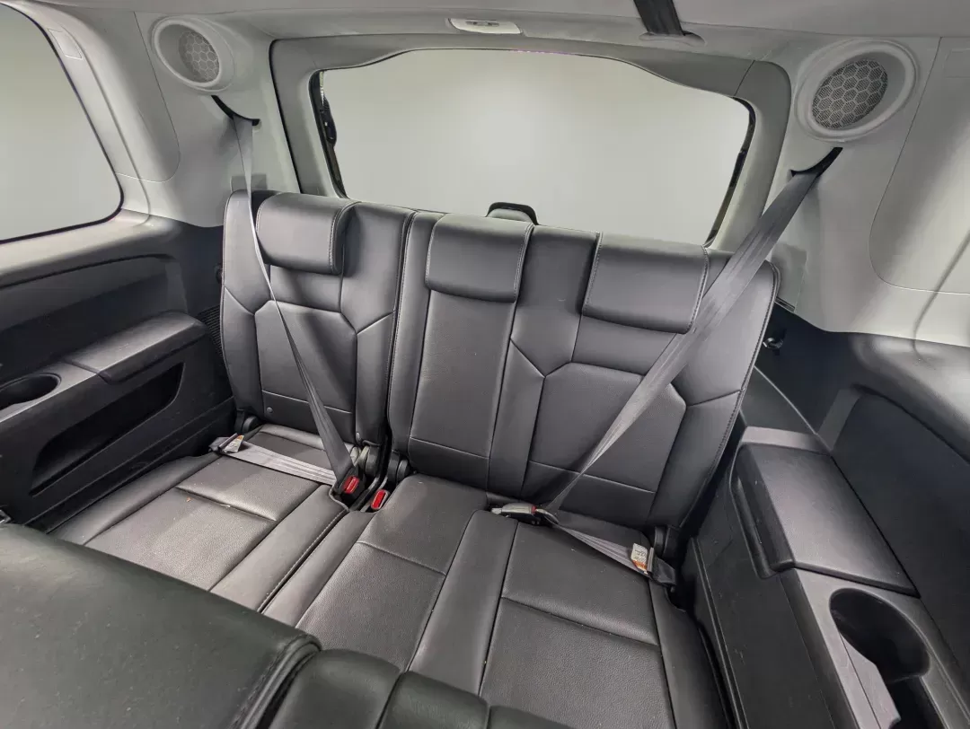2011 Honda Pilot EX-L (5FNYF3H73BB) with an Gas V6 3.5L/212 engine, 5-Speed Automatic w/OD transmission, located at 521 Old Farm Lane Rd, Prattville, AL, 36066, (334) 325-1505, 32.482460, -86.416367 - 2011 Honda Pilot EX-L - Photo#11