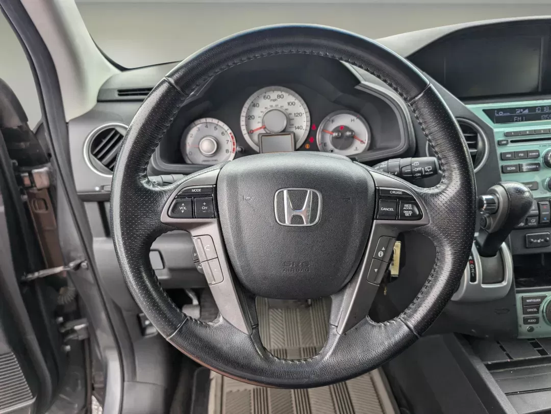 2011 Honda Pilot EX-L (5FNYF3H73BB) with an Gas V6 3.5L/212 engine, 5-Speed Automatic w/OD transmission, located at 521 Old Farm Lane Rd, Prattville, AL, 36066, (334) 325-1505, 32.482460, -86.416367 - 2011 Honda Pilot EX-L - Photo#16