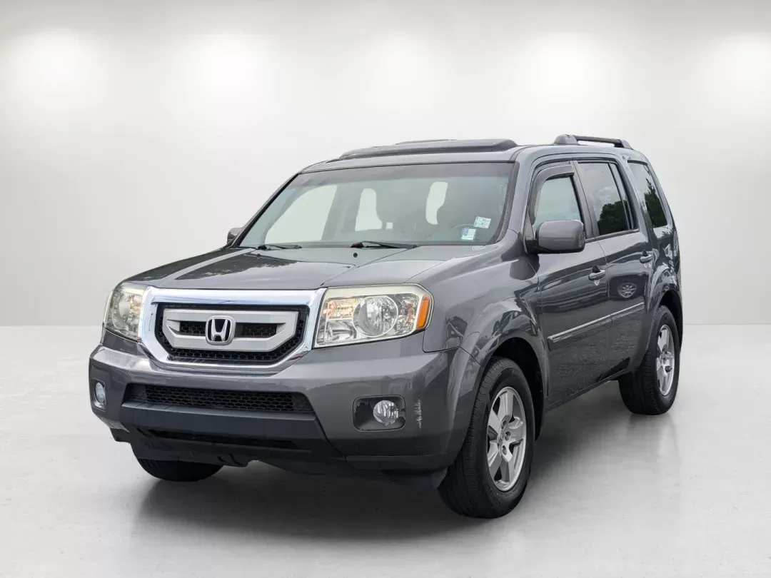 2011 Honda Pilot EX-L (5FNYF3H73BB) with an Gas V6 3.5L/212 engine, 5-Speed Automatic w/OD transmission, located at 521 Old Farm Lane Rd, Prattville, AL, 36066, (334) 325-1505, 32.482460, -86.416367 - 2011 Honda Pilot EX-L - Photo#0