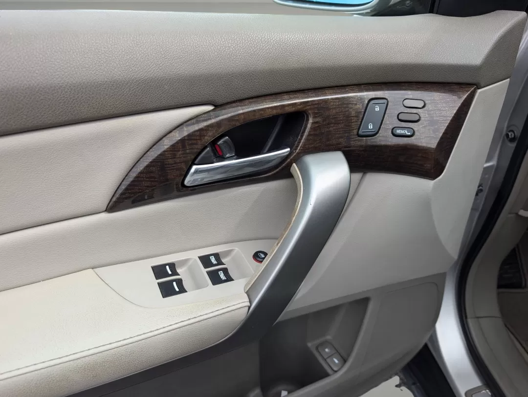 2010 Acura MDX Technology Pkg (2HNYD2H68AH) with an Other engine, located at 1430 Gateway Drive, Opelika, AL, 36801, (334) 239-0944, 32.637871, -85.409790 - ### Embrace Adventure with the 2010 Acura MDX at Gils Auto Columbus, GA!<br /> <br /> Are you ready to elevate your family adventures or tackle your daily commute with style and comfort? Look no further than the sleek 2010 Acura MDX, available now at **Gils Auto**, located conveniently at **5115 14 - Photo#8