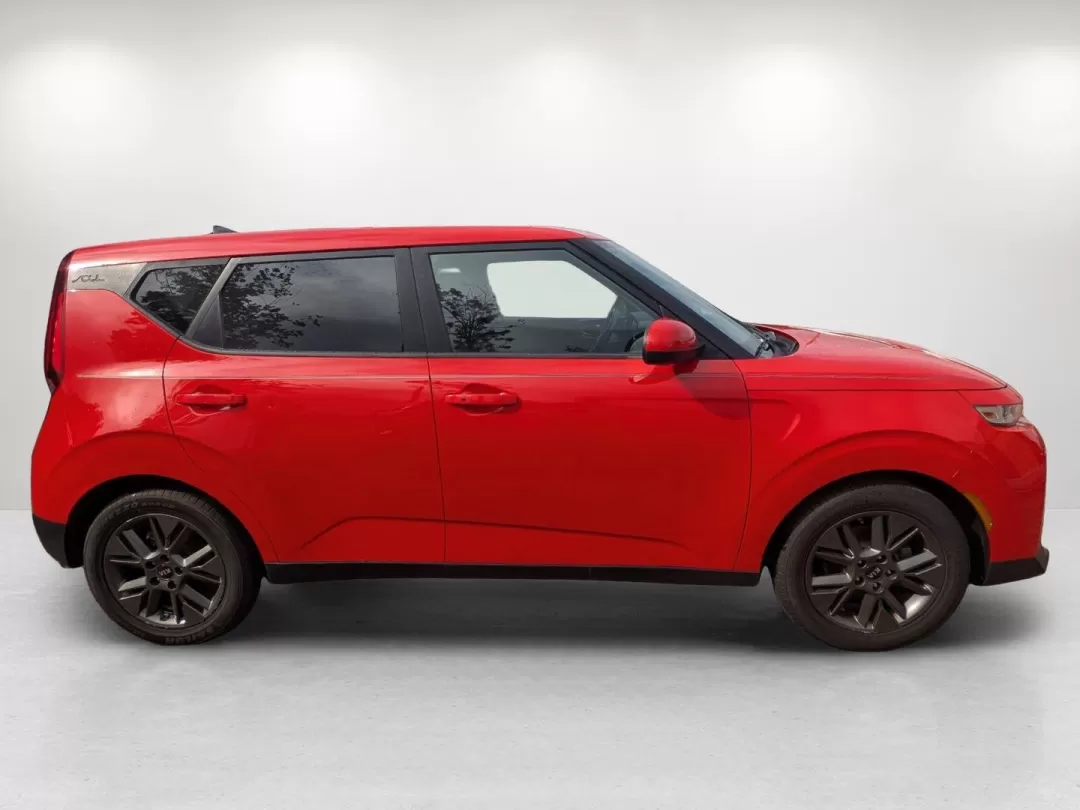 2021 /Black Kia Soul EX (KNDJ33AU3M7) with an Other engine, located at 7000 Northlake Connector, Columbus, GA, 31904, (706) 987-8085, 32.524975, -84.978134 - ### Discover the Adventure-Ready 2021 Kia Soul at Gils Auto - Columbus #2!<br /> <br /> Are you seeking a versatile vehicle that can seamlessly transition from daily commutes to weekend adventures? Look no further than this **2021 Kia Soul EX** at **Gils Auto - Columbus #2**. Perfect for growing fam - Photo#4