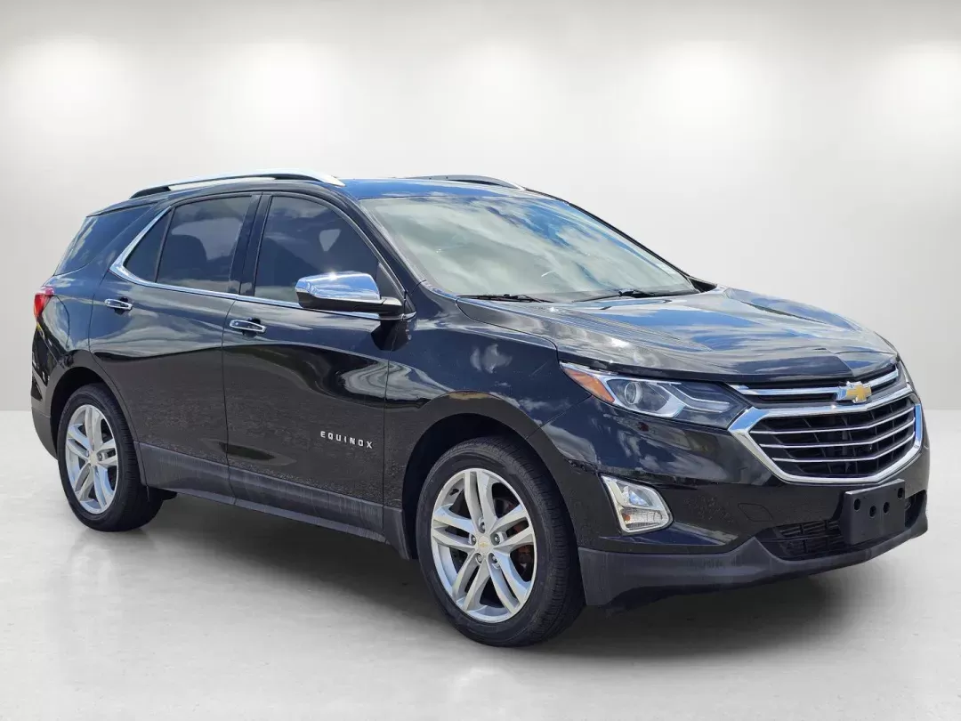2018 /Jet Black Chevrolet Equinox Premier (2GNAXMEV7J6) with an Turbocharged Gas I4 1.5L/ engine, 6-Speed Automatic transmission, located at 521 Old Farm Lane Rd, Prattville, AL, 36066, (334) 325-1505, 32.482460, -86.416367 - 2018 Chevrolet Equinox Premier - Photo#3