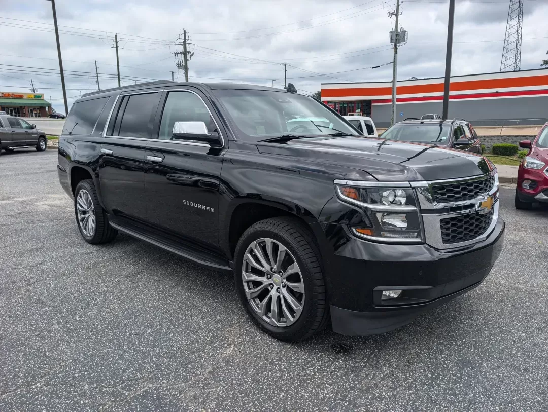 2015 /Jet Black Chevrolet Suburban LT (1GNSKJKC5FR) with an Gas/Ethanol V8 5.3L/ engine, 6-Speed Automatic transmission, located at 3959 U.S. 80 W, Phenix City, AL, 36870, (334) 297-4885, 32.469296, -85.135185 - 2015 Chevrolet Suburban LT - Photo#2