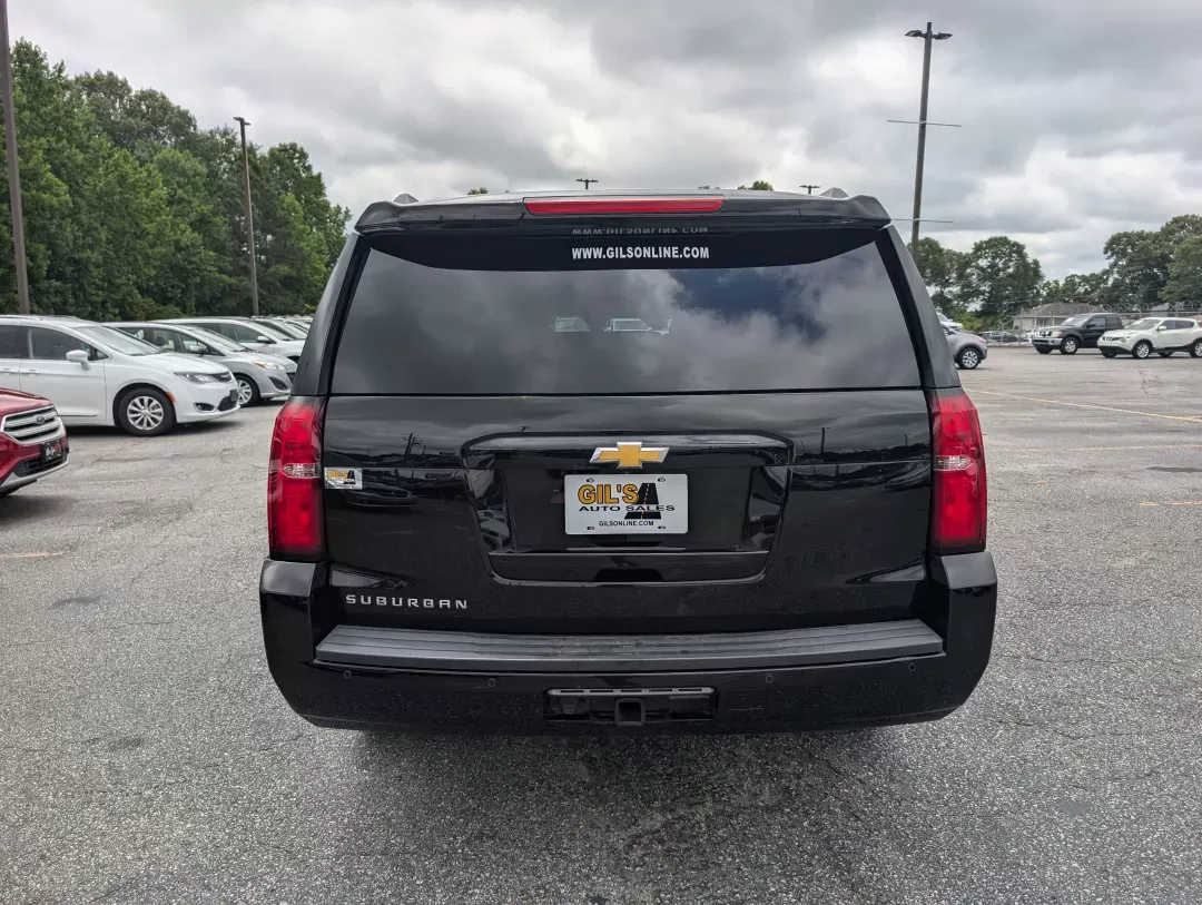 2015 /Jet Black Chevrolet Suburban LT (1GNSKJKC5FR) with an Gas/Ethanol V8 5.3L/ engine, 6-Speed Automatic transmission, located at 3959 U.S. 80 W, Phenix City, AL, 36870, (334) 297-4885, 32.469296, -85.135185 - 2015 Chevrolet Suburban LT - Photo#5