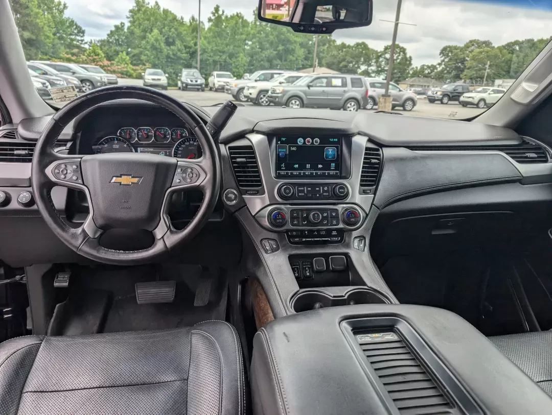 2015 /Jet Black Chevrolet Suburban LT (1GNSKJKC5FR) with an Gas/Ethanol V8 5.3L/ engine, 6-Speed Automatic transmission, located at 3959 U.S. 80 W, Phenix City, AL, 36870, (334) 297-4885, 32.469296, -85.135185 - 2015 Chevrolet Suburban LT - Photo#12