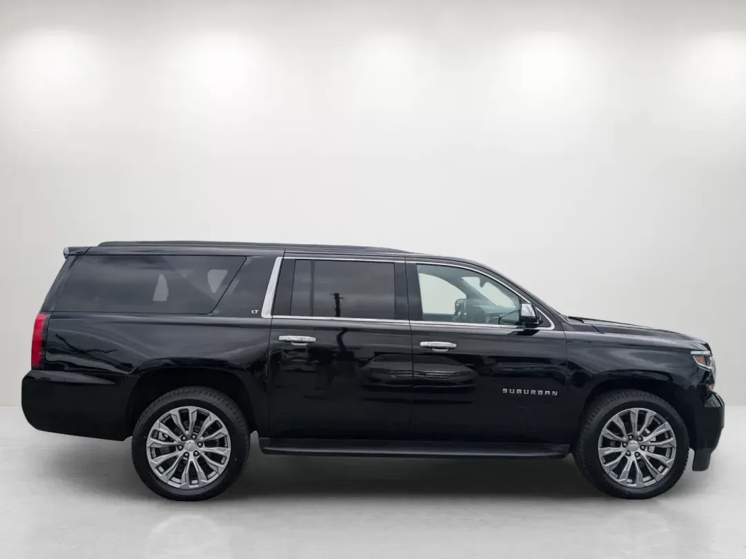 2015 /Jet Black Chevrolet Suburban LT (1GNSKJKC5FR) with an Gas/Ethanol V8 5.3L/ engine, 6-Speed Automatic transmission, located at 3959 U.S. 80 W, Phenix City, AL, 36870, (334) 297-4885, 32.469296, -85.135185 - 2015 Chevrolet Suburban LT - Photo#4