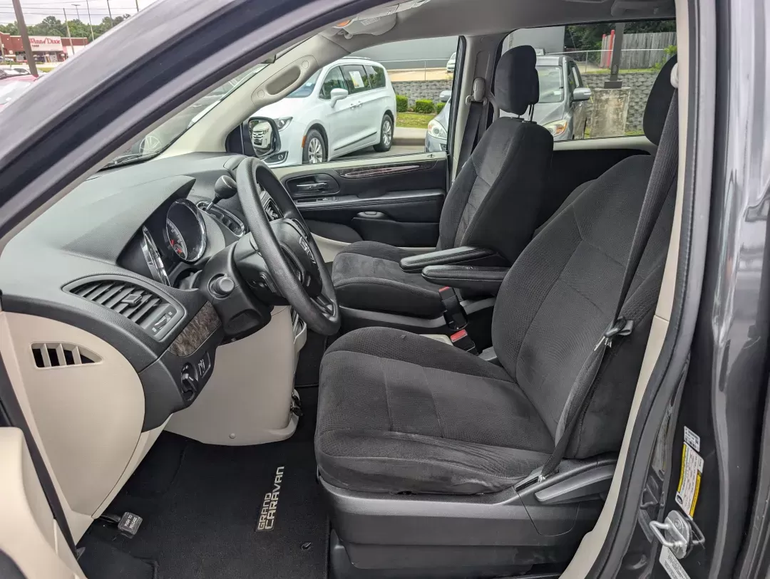 2011 /Black/Light Graystone Interior Dodge Grand Caravan Express (2D4RN4DG7BR) with an Gas/Ethanol V6 3.6L/220 engine, 6-Speed Automatic transmission, located at 3959 U.S. 80 W, Phenix City, AL, 36870, (334) 297-4885, 32.469296, -85.135185 - 2011 Dodge Grand Caravan Express - Photo#9