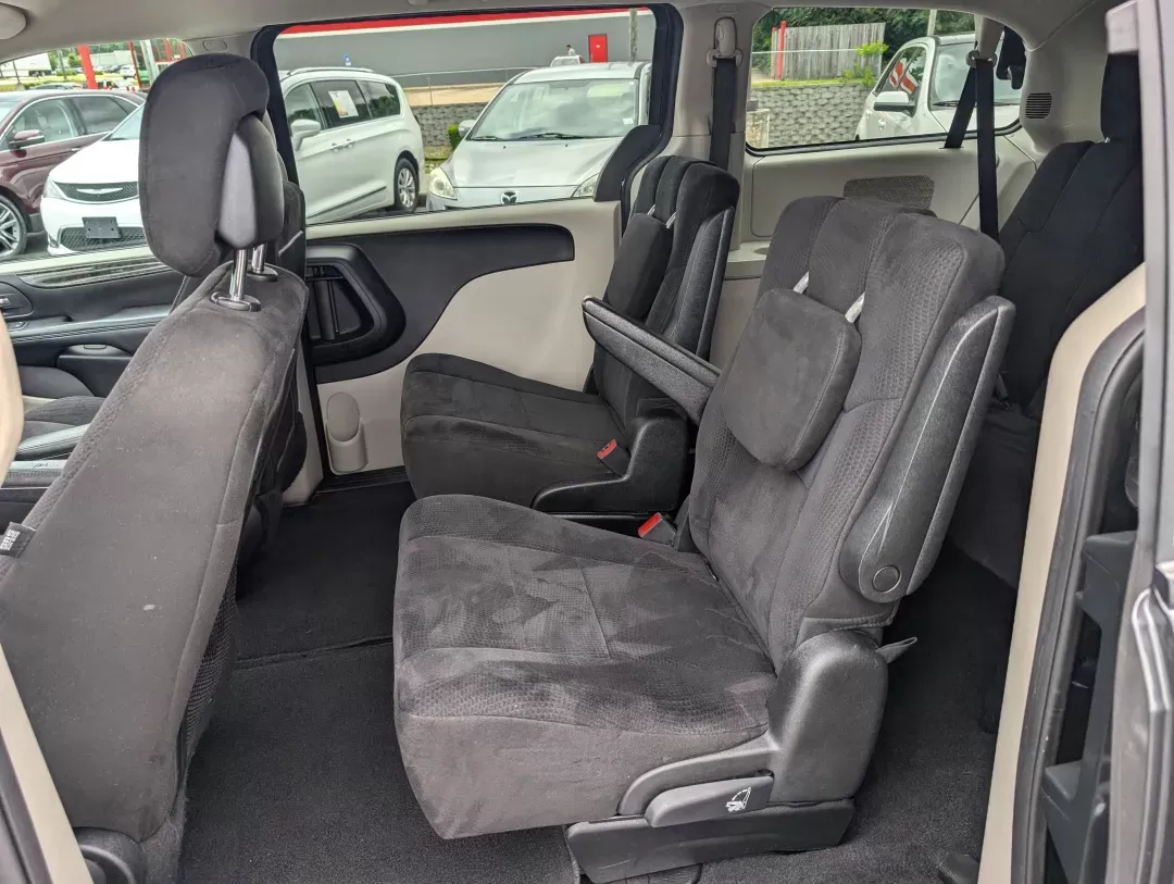 2011 /Black/Light Graystone Interior Dodge Grand Caravan Express (2D4RN4DG7BR) with an Gas/Ethanol V6 3.6L/220 engine, 6-Speed Automatic transmission, located at 3959 U.S. 80 W, Phenix City, AL, 36870, (334) 297-4885, 32.469296, -85.135185 - 2011 Dodge Grand Caravan Express - Photo#10