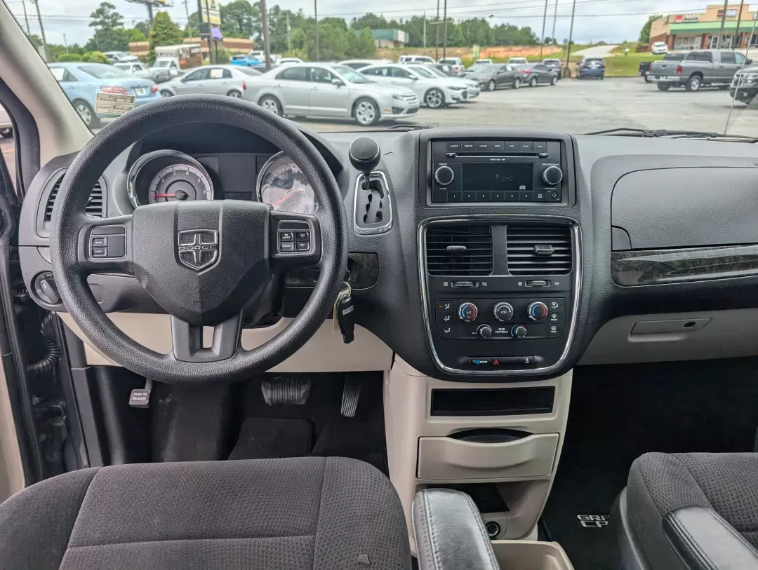 2011 /Black/Light Graystone Interior Dodge Grand Caravan Express (2D4RN4DG7BR) with an Gas/Ethanol V6 3.6L/220 engine, 6-Speed Automatic transmission, located at 3959 U.S. 80 W, Phenix City, AL, 36870, (334) 297-4885, 32.469296, -85.135185 - 2011 Dodge Grand Caravan Express - Photo#12
