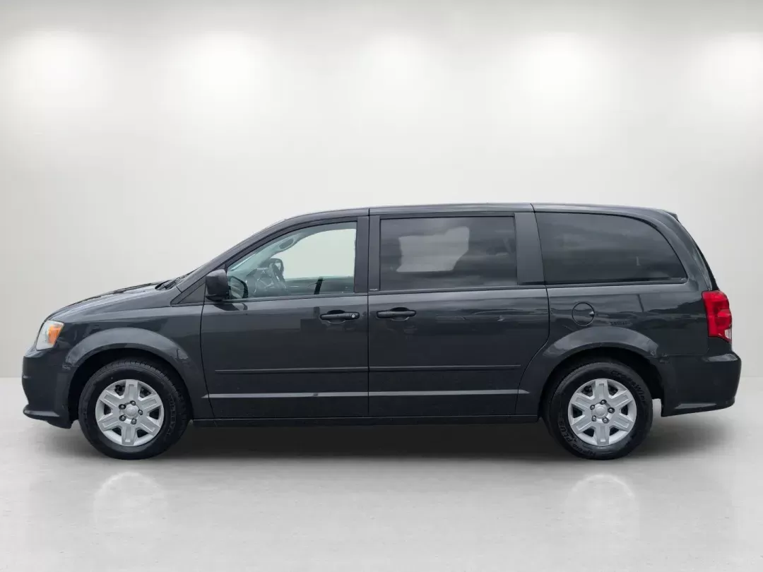 2011 /Black/Light Graystone Interior Dodge Grand Caravan Express (2D4RN4DG7BR) with an Gas/Ethanol V6 3.6L/220 engine, 6-Speed Automatic transmission, located at 3959 U.S. 80 W, Phenix City, AL, 36870, (334) 297-4885, 32.469296, -85.135185 - 2011 Dodge Grand Caravan Express - Photo#8
