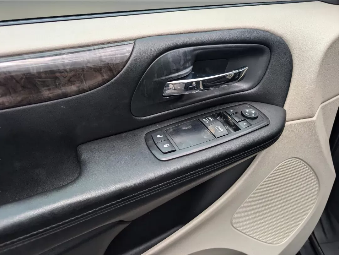 2011 /Black/Light Graystone Interior Dodge Grand Caravan Express (2D4RN4DG7BR) with an Gas/Ethanol V6 3.6L/220 engine, 6-Speed Automatic transmission, located at 3959 U.S. 80 W, Phenix City, AL, 36870, (334) 297-4885, 32.469296, -85.135185 - 2011 Dodge Grand Caravan Express - Photo#9