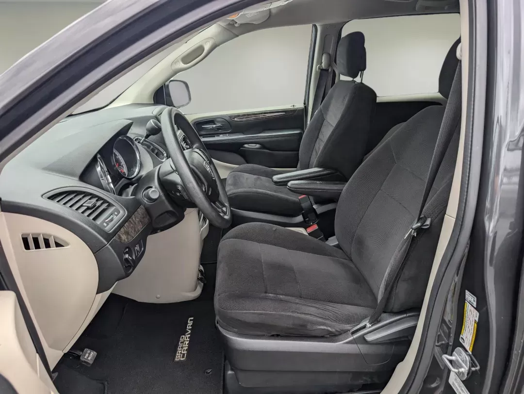 2011 /Black/Light Graystone Interior Dodge Grand Caravan Express (2D4RN4DG7BR) with an Gas/Ethanol V6 3.6L/220 engine, 6-Speed Automatic transmission, located at 3959 U.S. 80 W, Phenix City, AL, 36870, (334) 297-4885, 32.469296, -85.135185 - 2011 Dodge Grand Caravan Express - Photo#10