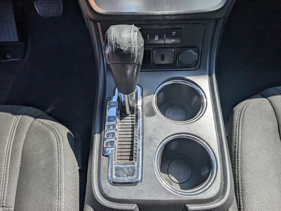 2015 /Ebony GMC Acadia SLE (1GKKRPKD9FJ) with an Gas V6 3.6L/220 engine, 6-Speed Automatic transmission, located at 3959 U.S. 80 W, Phenix City, AL, 36870, (334) 297-4885, 32.469296, -85.135185 - 2015 GMC Acadia SLE - Photo#13