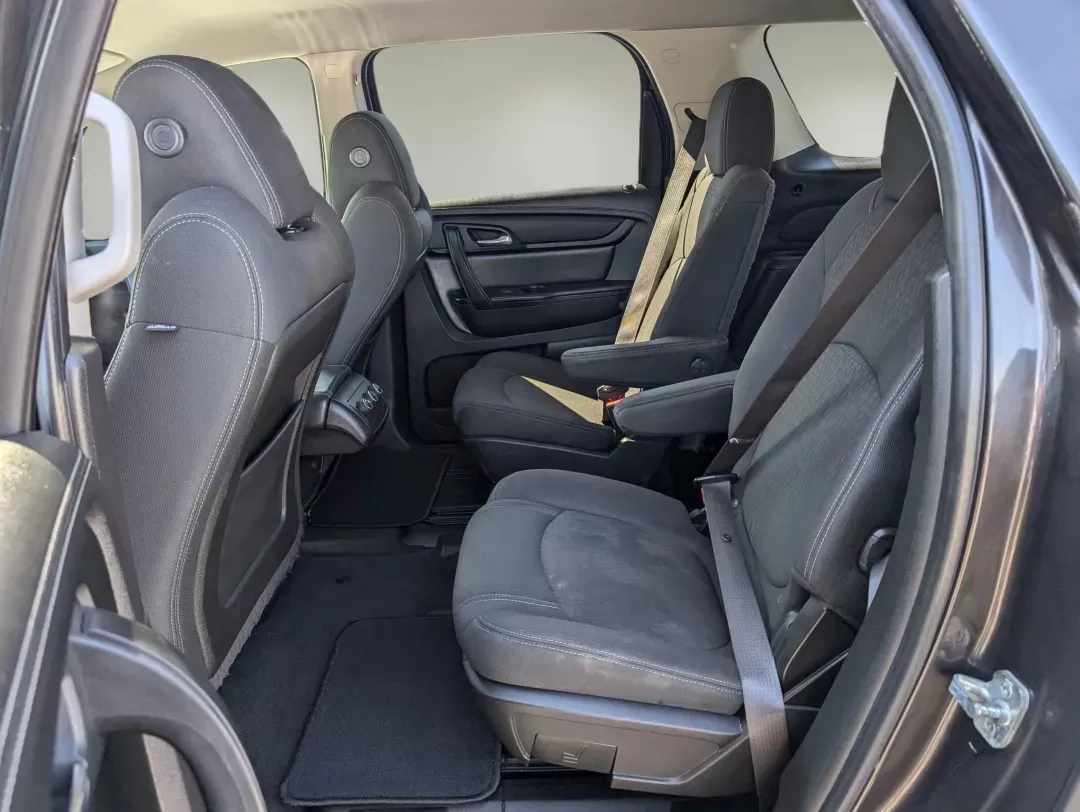 2015 /Ebony GMC Acadia SLE (1GKKRPKD9FJ) with an Gas V6 3.6L/220 engine, 6-Speed Automatic transmission, located at 5115 14th Ave., Columbus, GA, 31904, (706) 323-0345, 32.511494, -84.971046 - 2015 GMC Acadia SLE - Photo#10