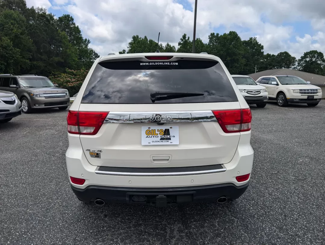2011 /Dark Frost Beige/Light Frost Beige Interior Jeep Grand Cherokee Overland (1J4RR6GT9BC) with an Gas V8 5.7L/345 engine, 5-Speed Automatic transmission, located at 3959 U.S. 80 W, Phenix City, AL, 36870, (334) 297-4885, 32.469296, -85.135185 - 2011 Jeep Grand Cherokee Overland - Photo#5