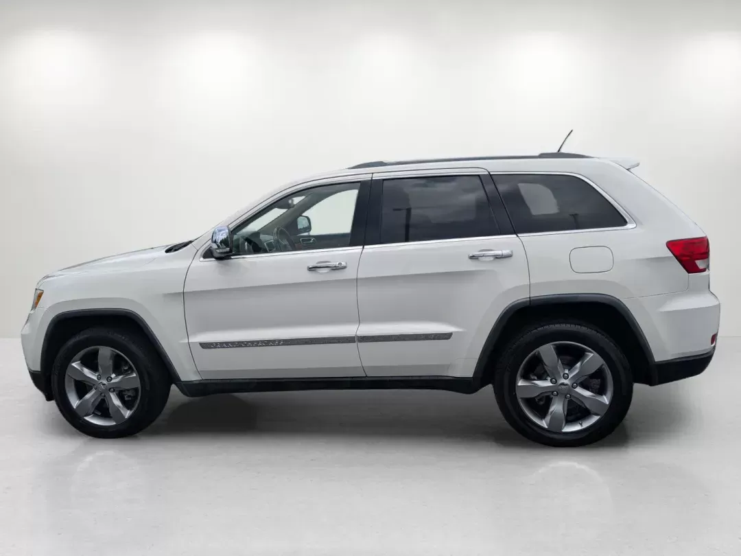 2011 /Dark Frost Beige/Light Frost Beige Interior Jeep Grand Cherokee Overland (1J4RR6GT9BC) with an Gas V8 5.7L/345 engine, 5-Speed Automatic transmission, located at 3959 U.S. 80 W, Phenix City, AL, 36870, (334) 297-4885, 32.469296, -85.135185 - 2011 Jeep Grand Cherokee Overland - Photo#8