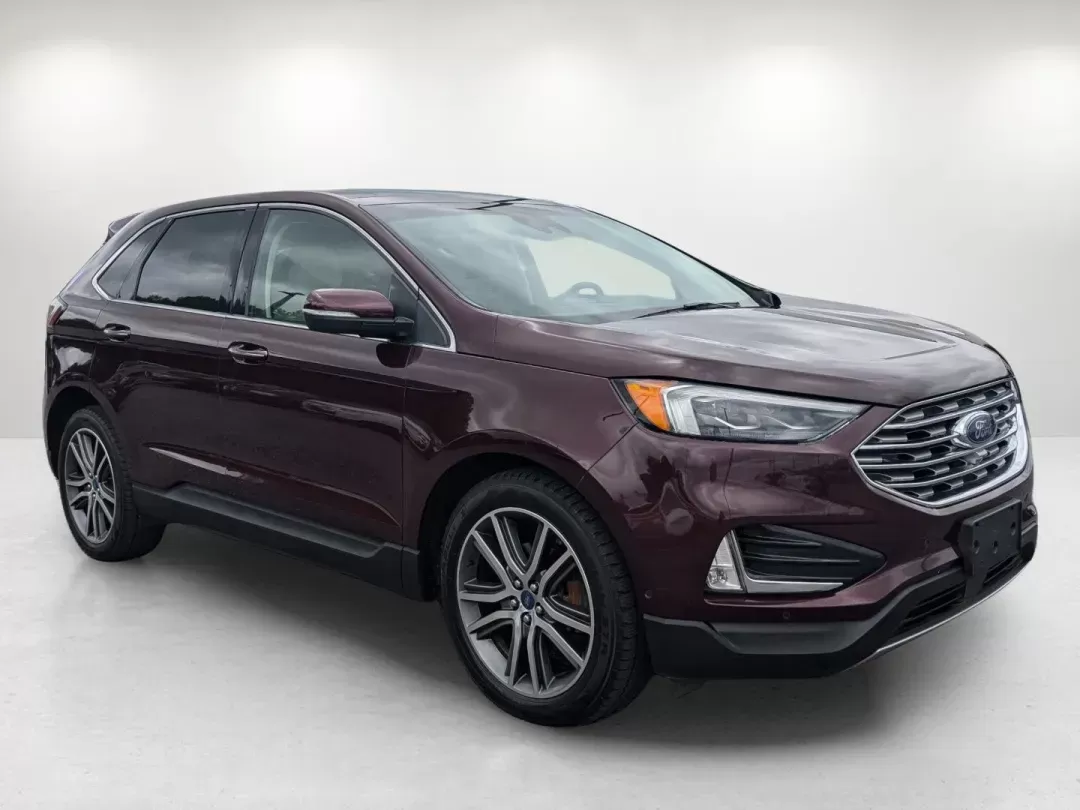 2019 Ford Edge Titanium (2FMPK3K99KB) with an Intercooled Turbo Premium Unleaded I-4 2.0 L/122 engine, 8-Speed Automatic w/OD transmission, located at 3959 U.S. 80 W, Phenix City, AL, 36870, (334) 297-4885, 32.469296, -85.135185 - 2019 Ford Edge Titanium - Photo#3