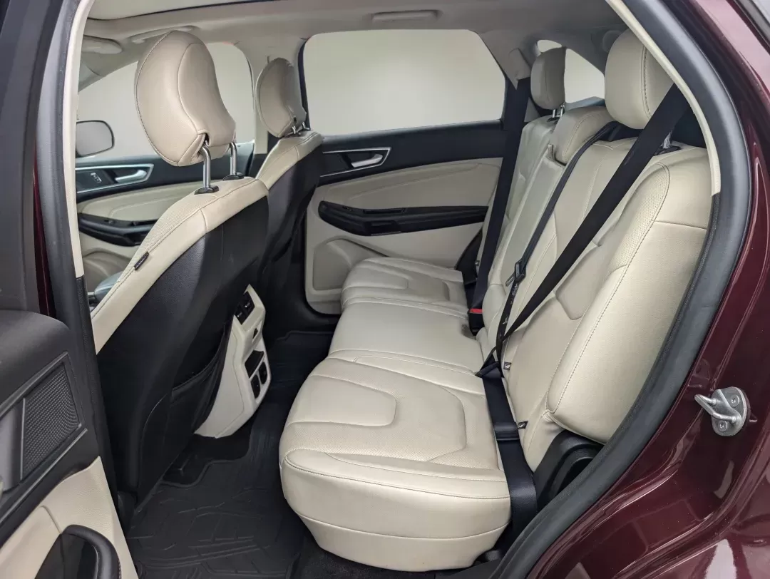 2019 Ford Edge Titanium (2FMPK3K99KB) with an Intercooled Turbo Premium Unleaded I-4 2.0 L/122 engine, 8-Speed Automatic w/OD transmission, located at 3959 U.S. 80 W, Phenix City, AL, 36870, (334) 297-4885, 32.469296, -85.135185 - 2019 Ford Edge Titanium - Photo#11