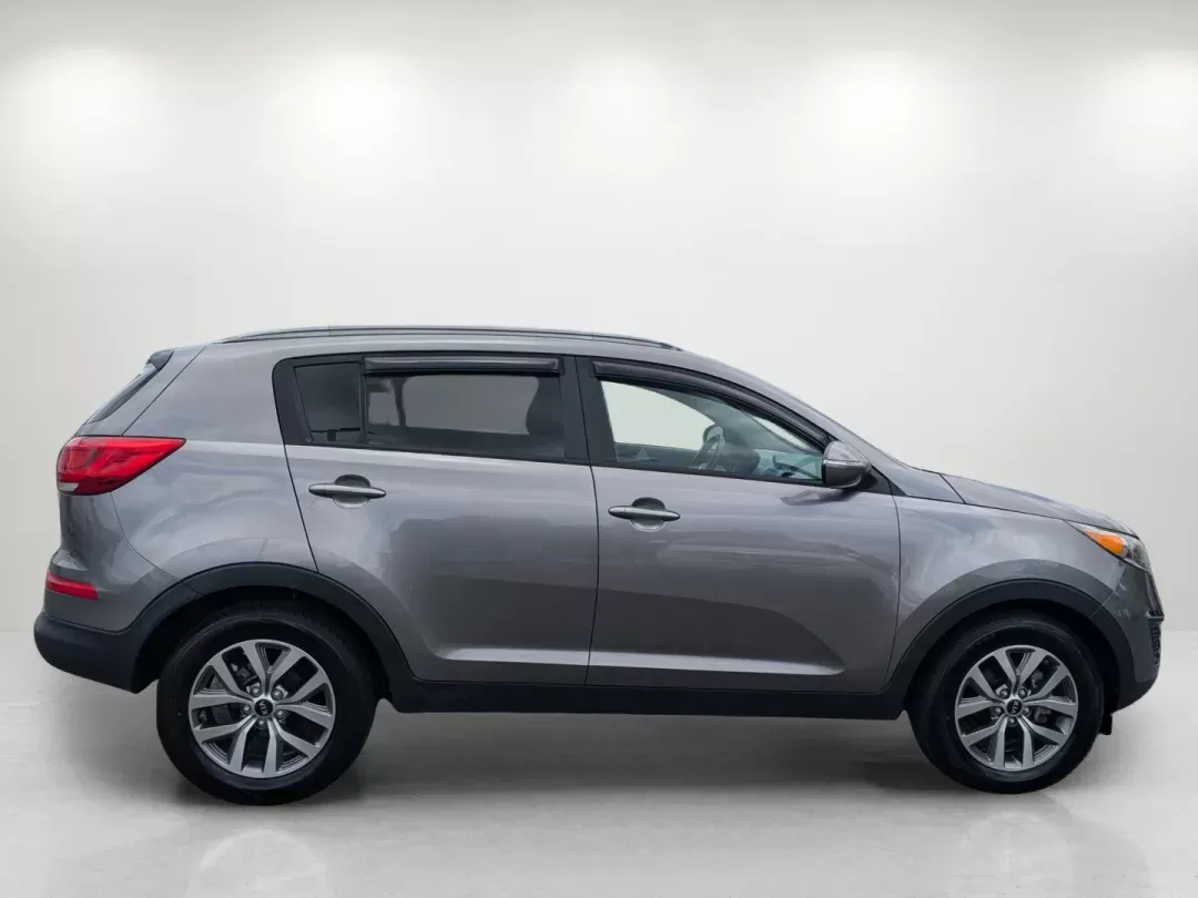 2014 /Black Kia Sportage LX (KNDPB3AC9E7) with an Regular Unleaded I-4 2.4 L/144 engine, 6-Speed Automatic w/OD transmission, located at 3959 U.S. 80 W, Phenix City, AL, 36870, (334) 297-4885, 32.469296, -85.135185 - 2014 Kia Sportage LX - Photo#4