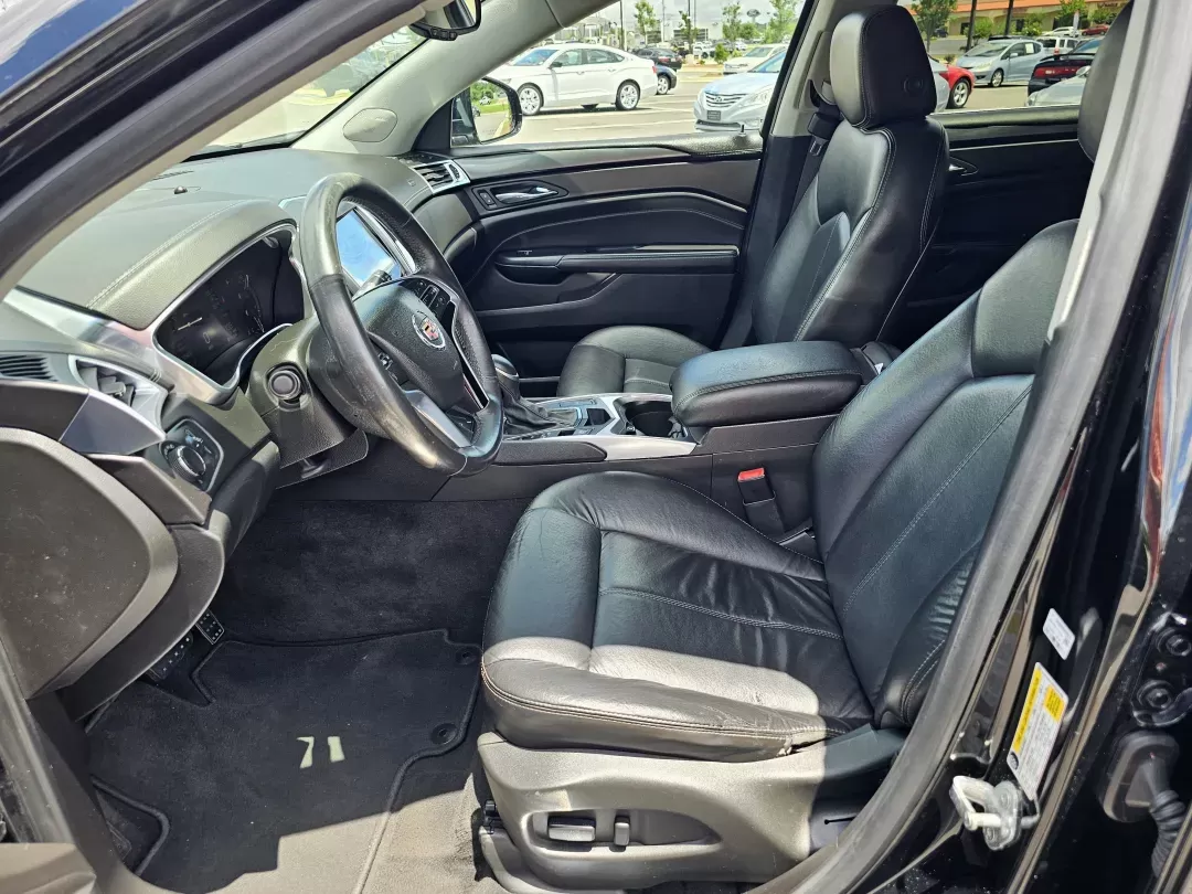 2015 /Ebony w/Ebony accents Cadillac SRX Base (3GYFNAE38FS) with an Gas V6 3.6L/217 engine, 6-Speed Automatic w/Manual Shift transmission, located at 521 Old Farm Lane Rd, Prattville, AL, 36066, (334) 325-1505, 32.482460, -86.416367 - 2015 Cadillac SRX Base - Photo#9